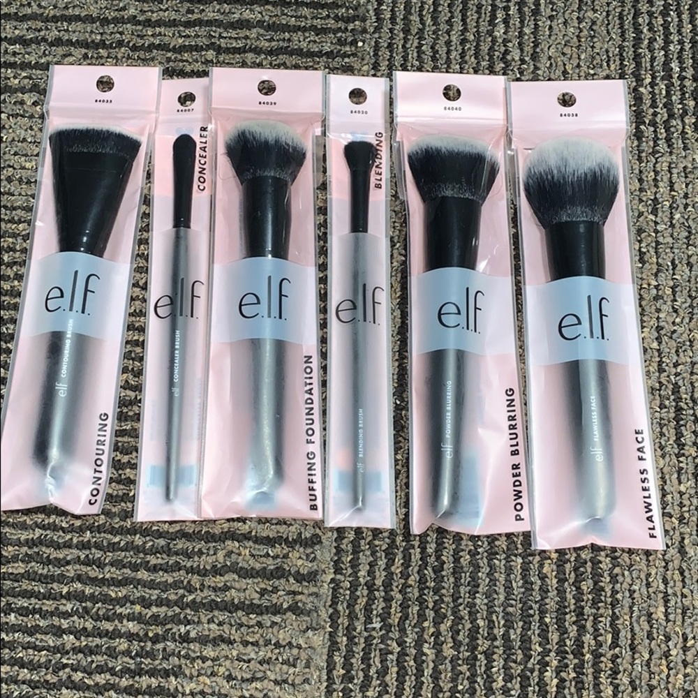 Makeup brushes